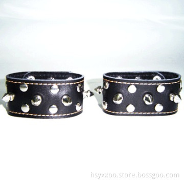 Fetish Bondage Restraints Traditional Suspension leather unisex Wrist with rivet harness Straps on Hand Cuffs